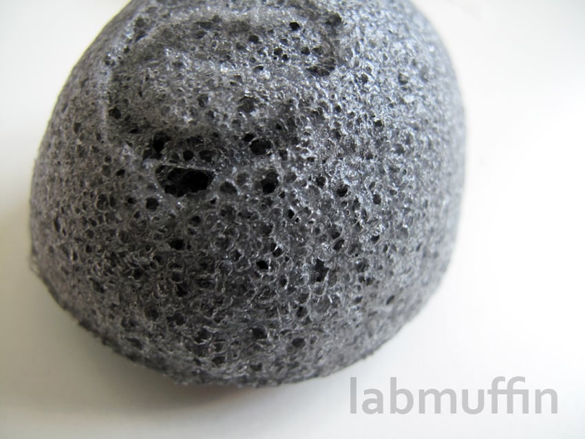 Teardrop Konjac Sponge - Bamboo Charcoal - Anti-bacterial