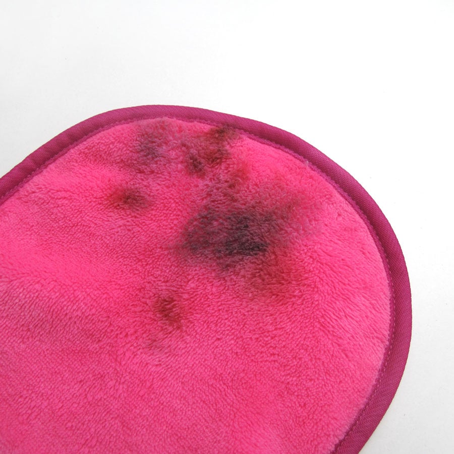 How Make-Up Remover Cloths Work and Review