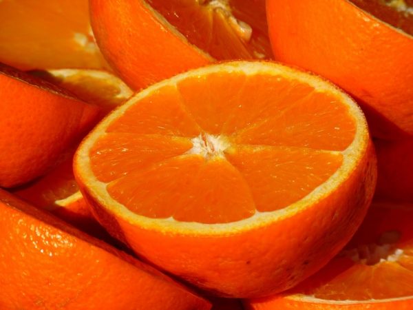 Mythbusting: Are Vitamin C Serums Bad for You?