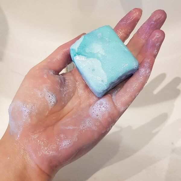 soap dye hands